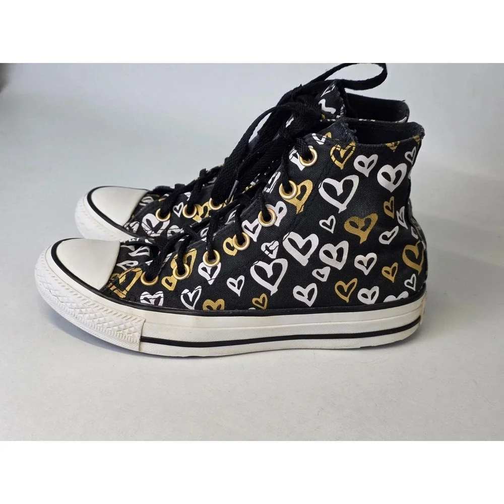 Converse All Star Chuck Taylor  Sneakers Women's Size 7 Black White Heart Shoes
